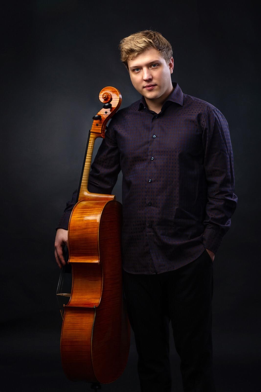 Aleksey Shadrin (Cello)