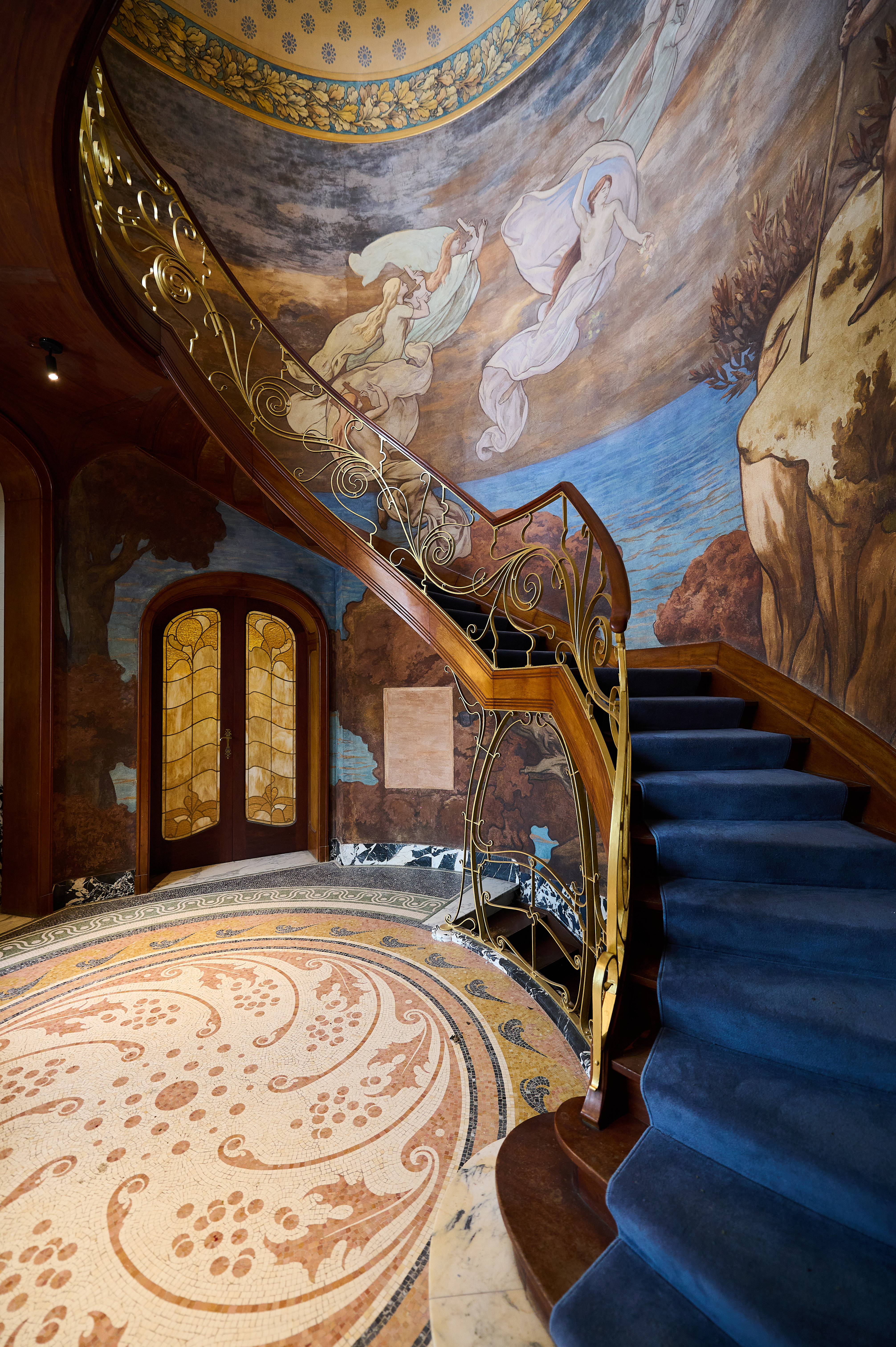 Centrale traphal van het Maison Hannon