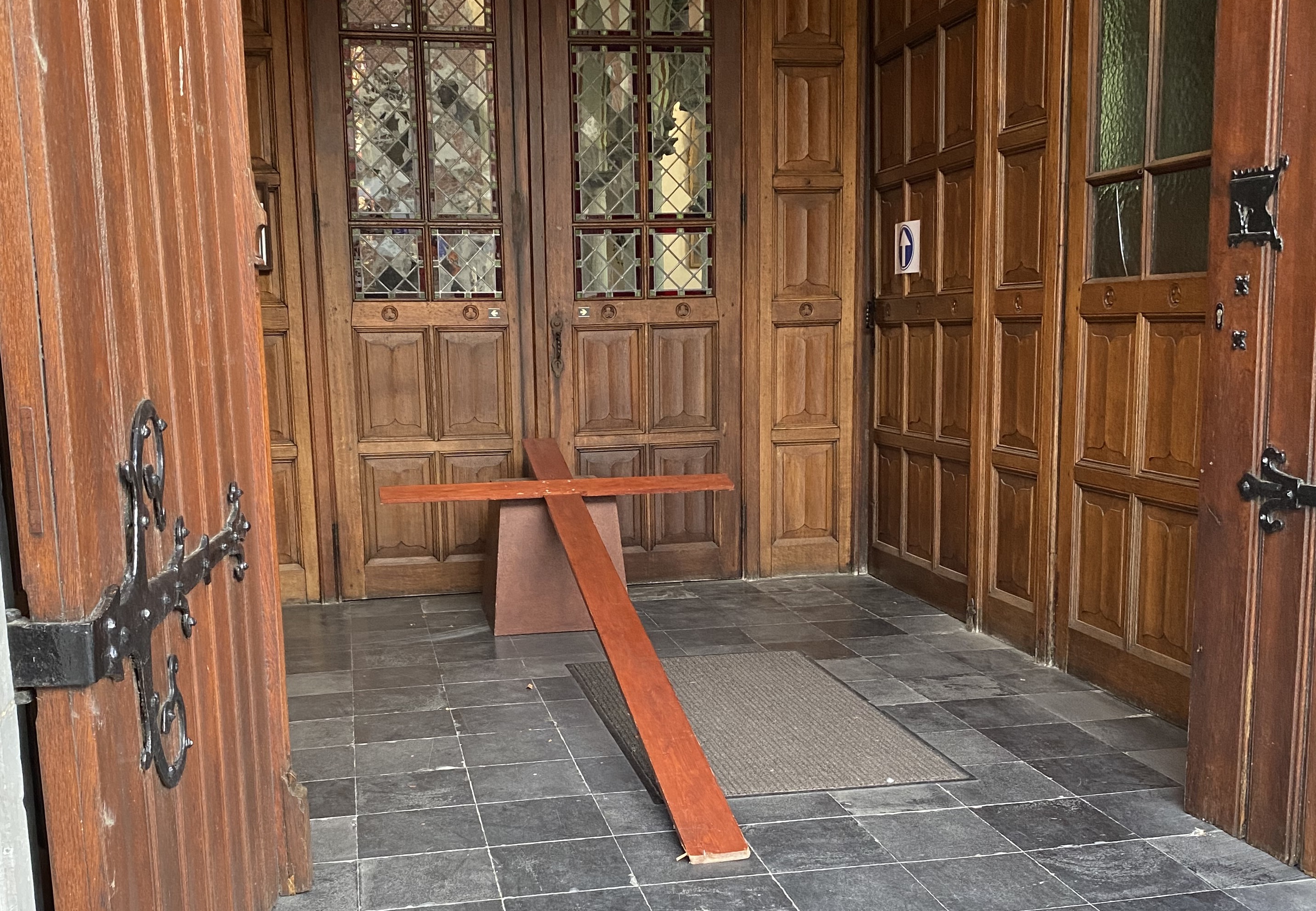 Kruisweg in de kerk van Deurle