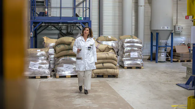 Neem een kijkje achter de schermen van de JAVA koffiebranderij