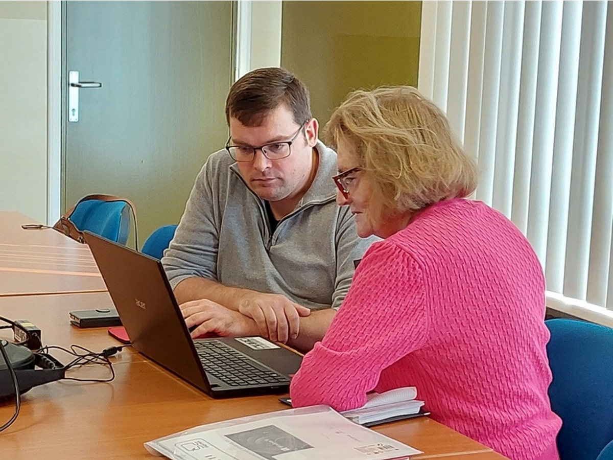 Computer en Smartphone lessen.