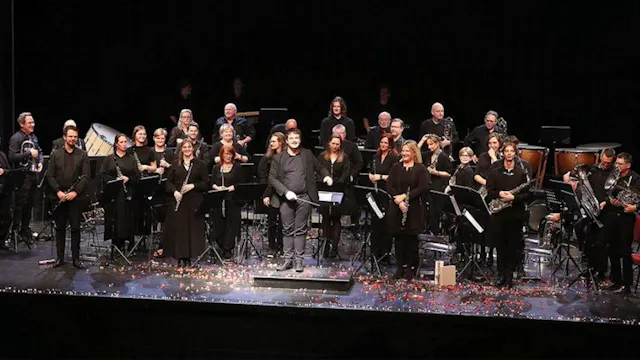 Muziekvereniging 'tMeziek - Berlare 2004