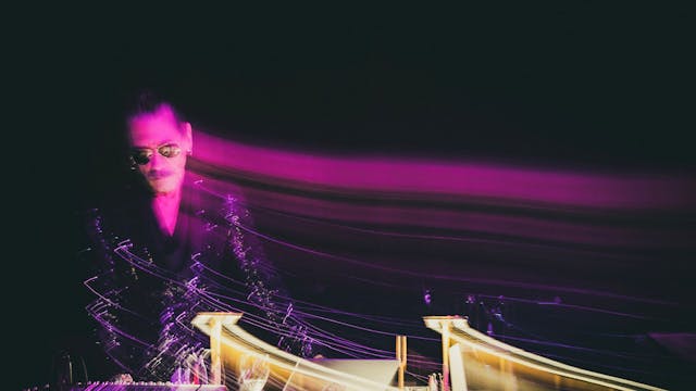 William Basinski - Support: Vanessa Bedoret