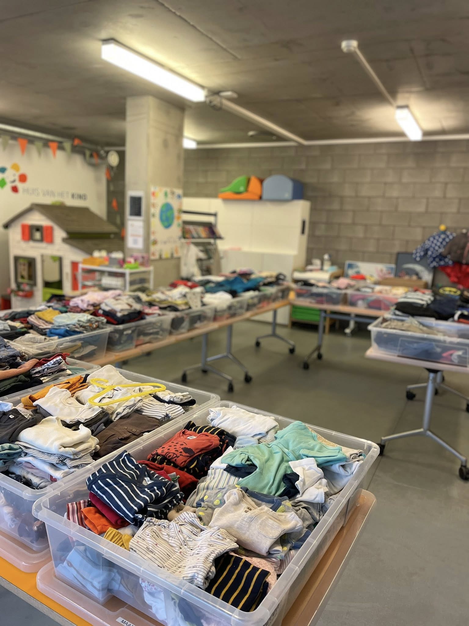 Koffie- en speelmoment met Weggeefkast