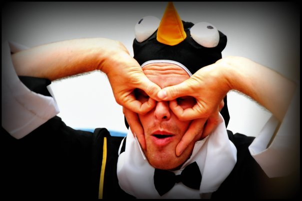 DE-VLIEGENDE-PINGUIN-kleutertheater-foto-1-(c) Studio Gekko.jpg