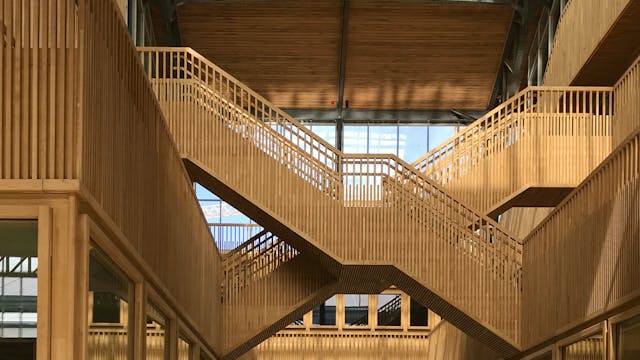 Wandeling en interieur: de site van Tour & Taxis