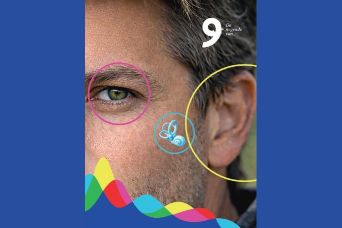 De afbeelding toont een close-up van het oor van een persoon aan de rechterkant. Er staat een nummer "9" met wat tekst ernaast, gedeeltelijk zichtbaar bovenaan. Een gele cirkel omringt het oor gedeeltelijk. De linkerkant van de afbeelding is wazig.