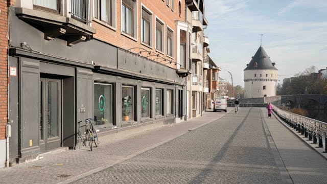 Quindo is een plek waar jongeren experimenteren met media en nieuwe toepassingen. Tijdens Open Medialab kan je vrij aan de slag met alle tools: green screen foto en video, podcaststudio, AI-filters, 360° camera’s en VR-brillen. Kom het lab ontdekken!