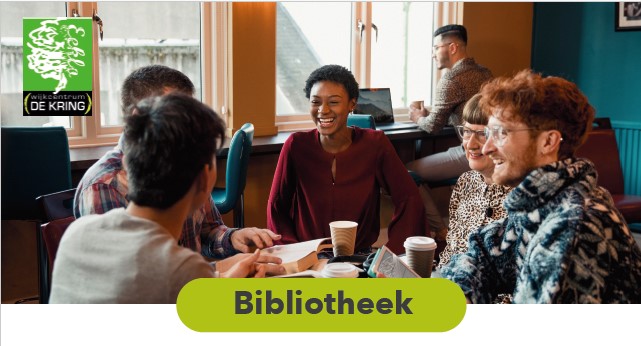 groep mensen die praat