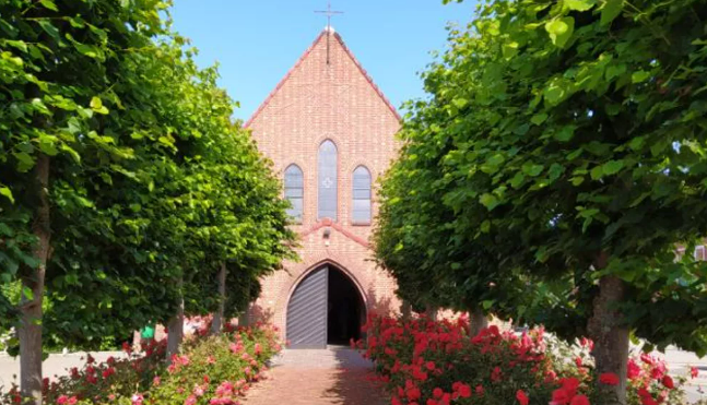 buurthuis kapel Braken