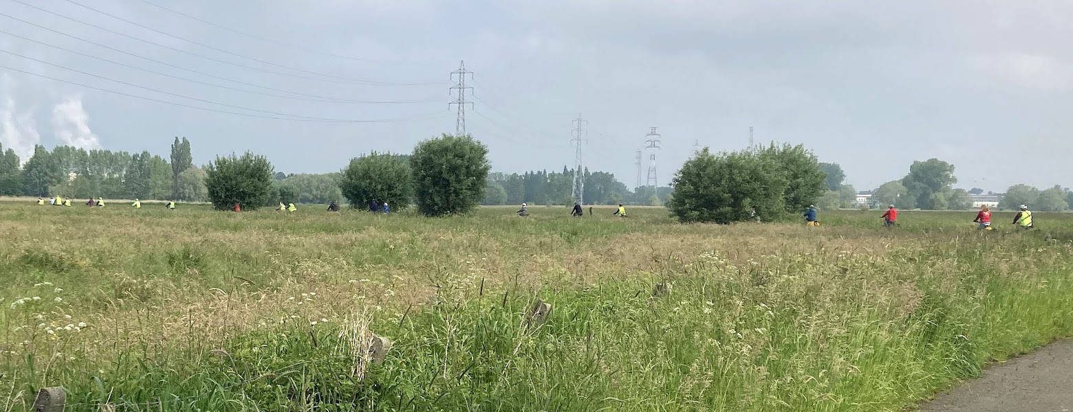 Fietsen door de velden