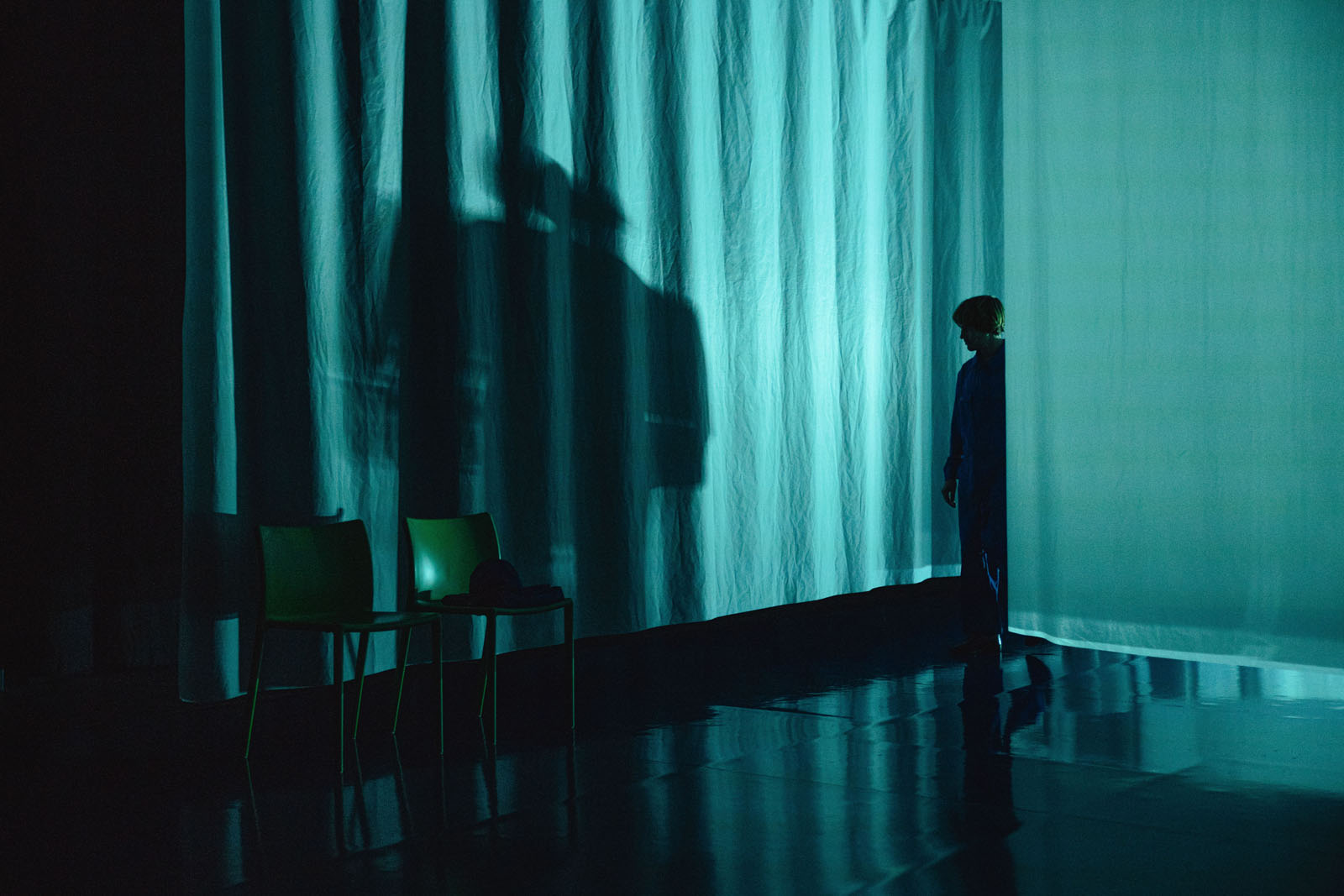 Aan de start van de brug