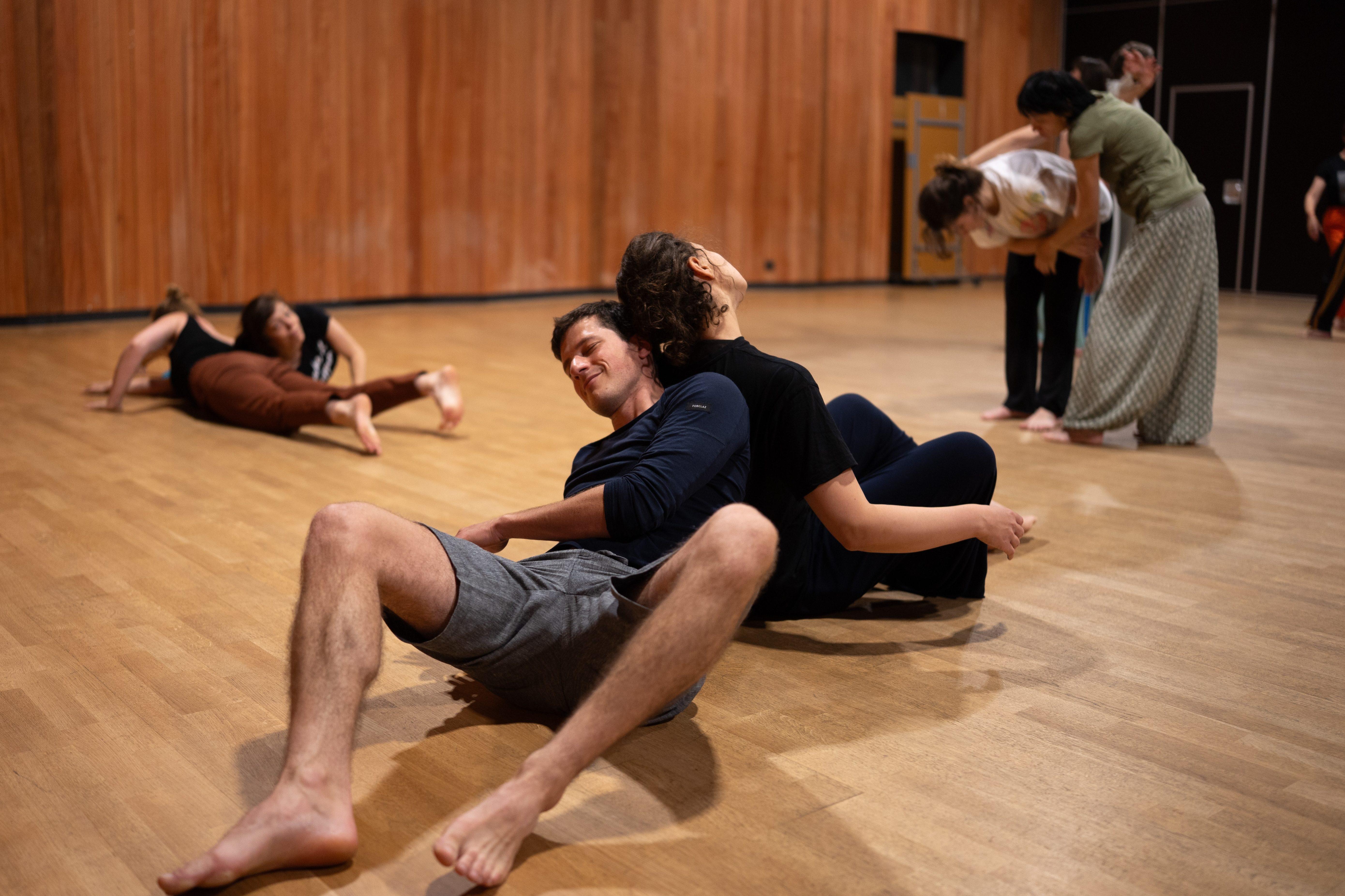 CONTACT IMPROVISATION IMMERSION: new dialogues w/ Eslam & Stéphanie