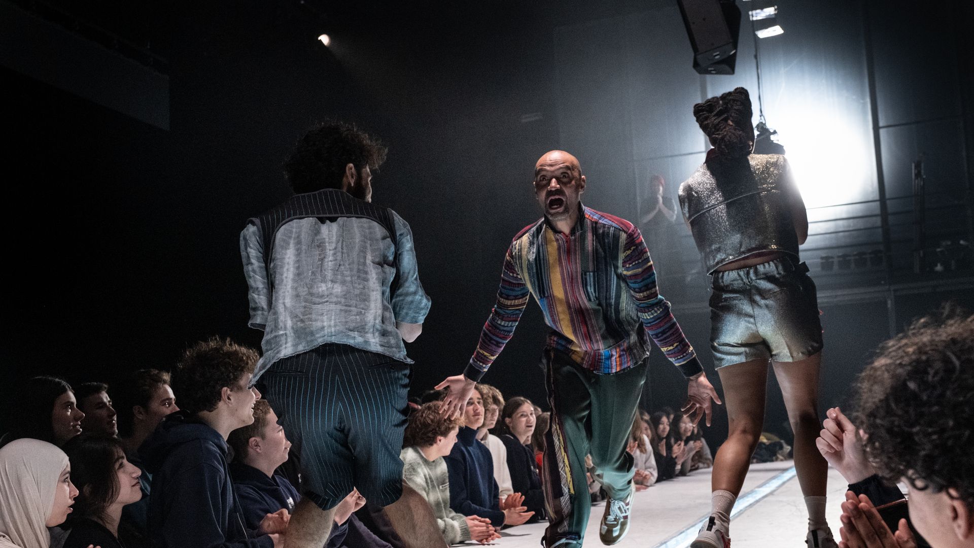 Burning City - hetpaleis, KVS & theater arsenaal / Junior Mthombeni & SOCHA