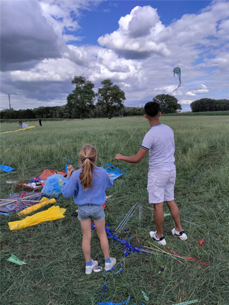 Speelcafé XL: Vliegers maken en leren vliegeren