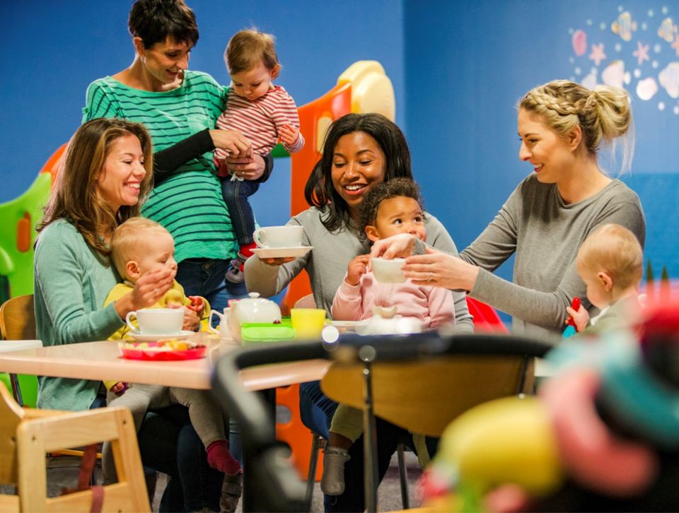 groep mama's met baby's