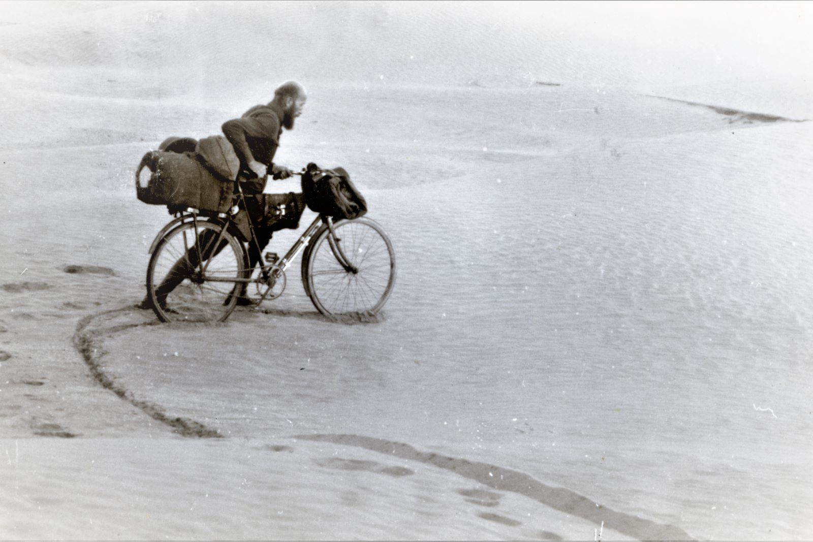 BOEK : Alleen door Afrika. De opzienbarende reis van Kazimierz Nowak