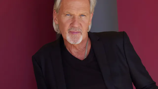 Johnny Logan & New Bis Band - Johnny Logan