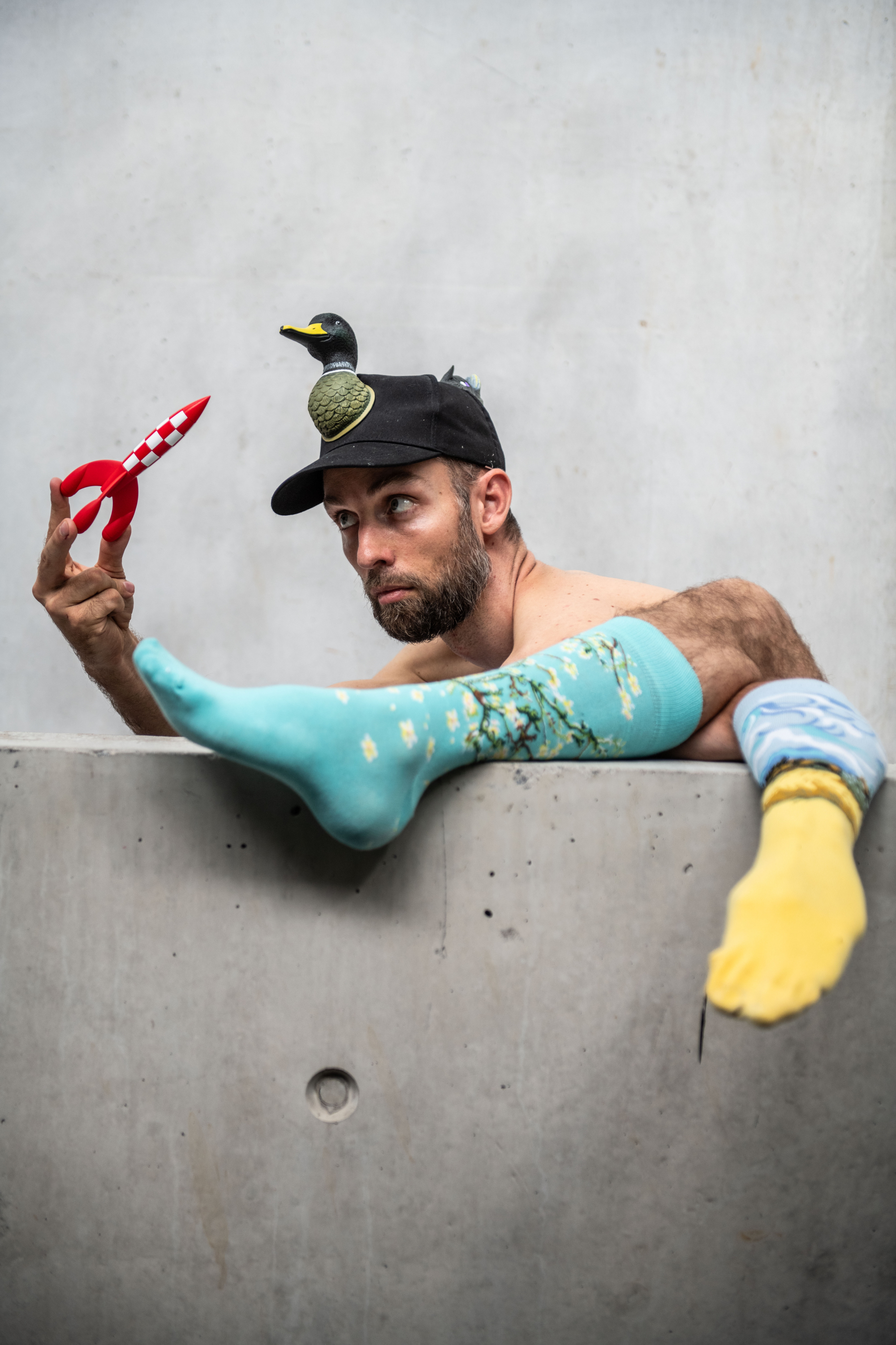 BRONKS & Not Standing / Alexander Vantournhout