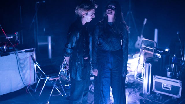 Laurie & Lou - Mitch Van Landeghem en Carine van Bruggen / DE HOE