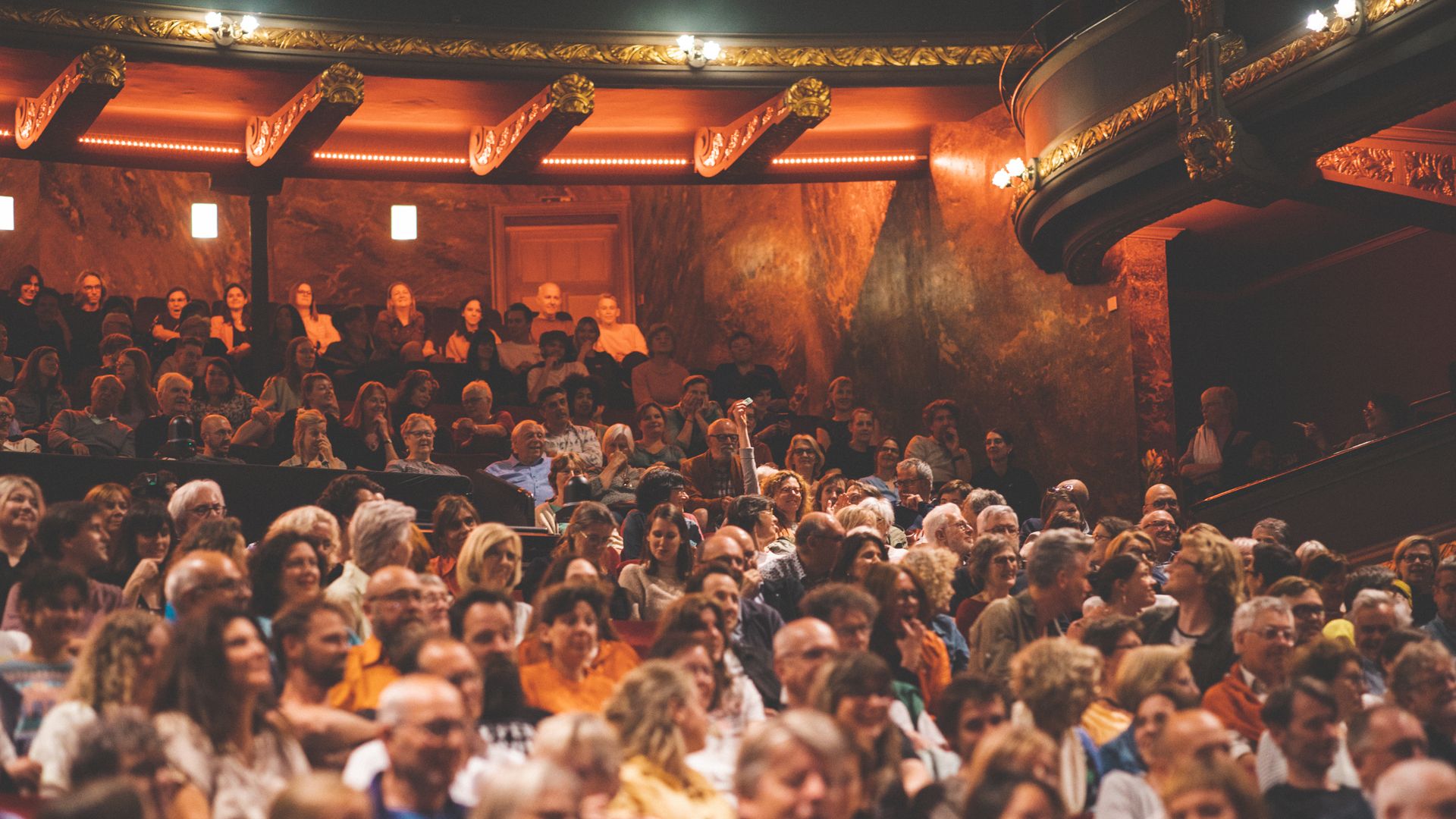 UITGELEZEN FEBRUARI - met Ruth Joos, Anna Luyten, Angelo Tijssens & Ibe Rossel