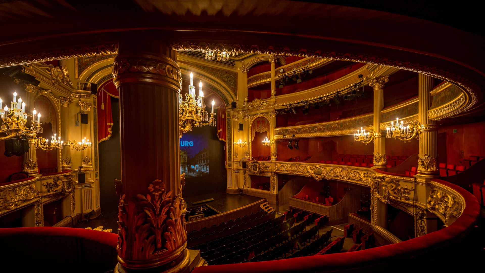 Achter de schermen van de Stadsschouwburg