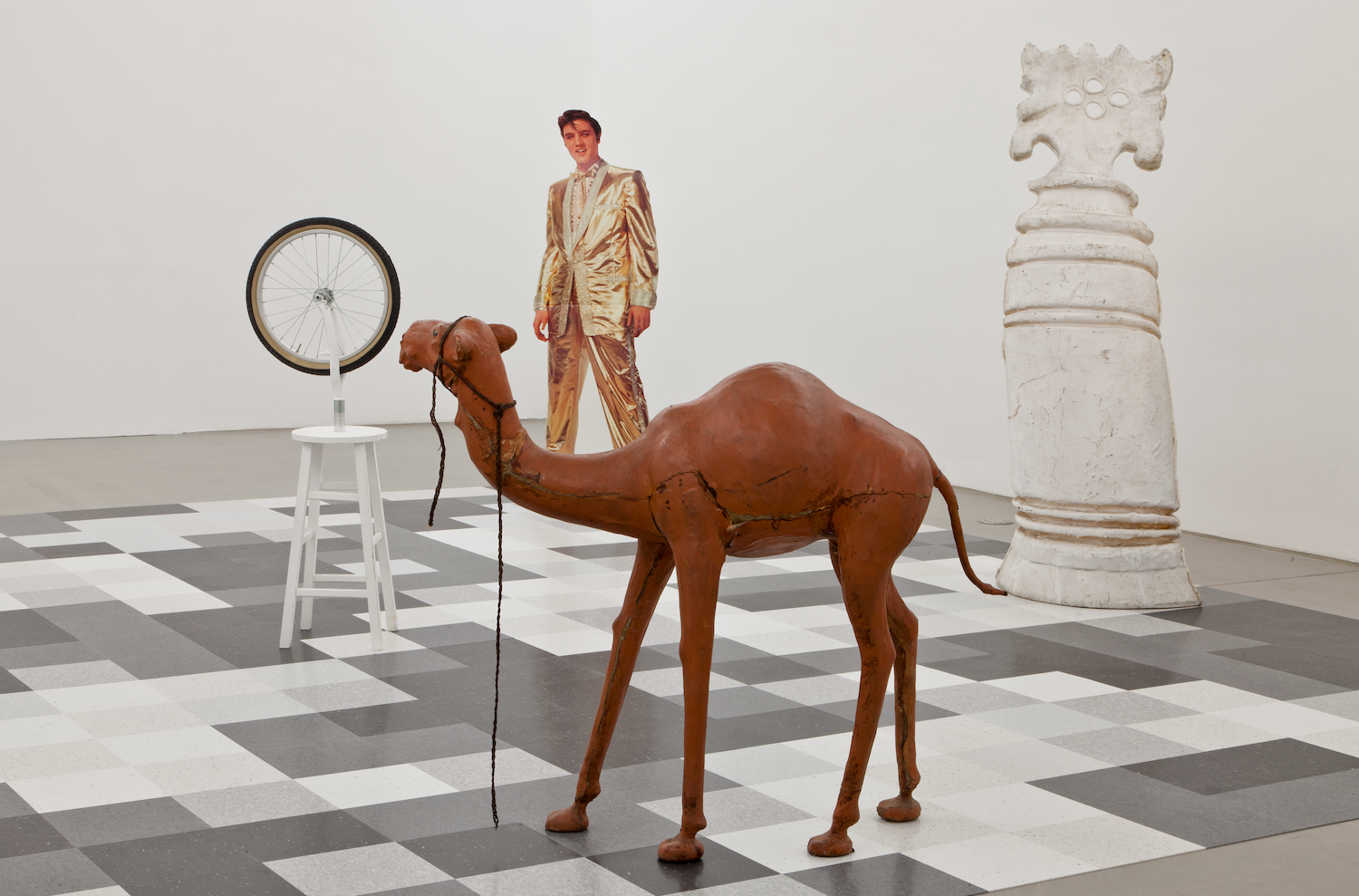 Lutz Bacher, Chess (2015)