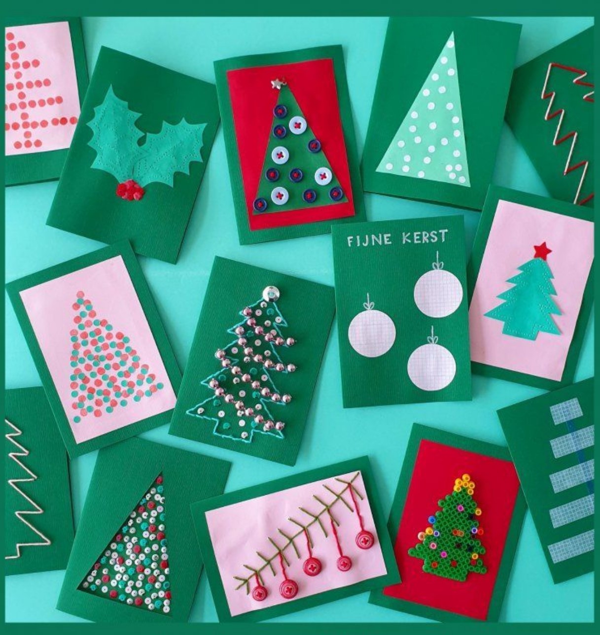 Foto van een aantal zelf geknutselde kerstkaartjes.