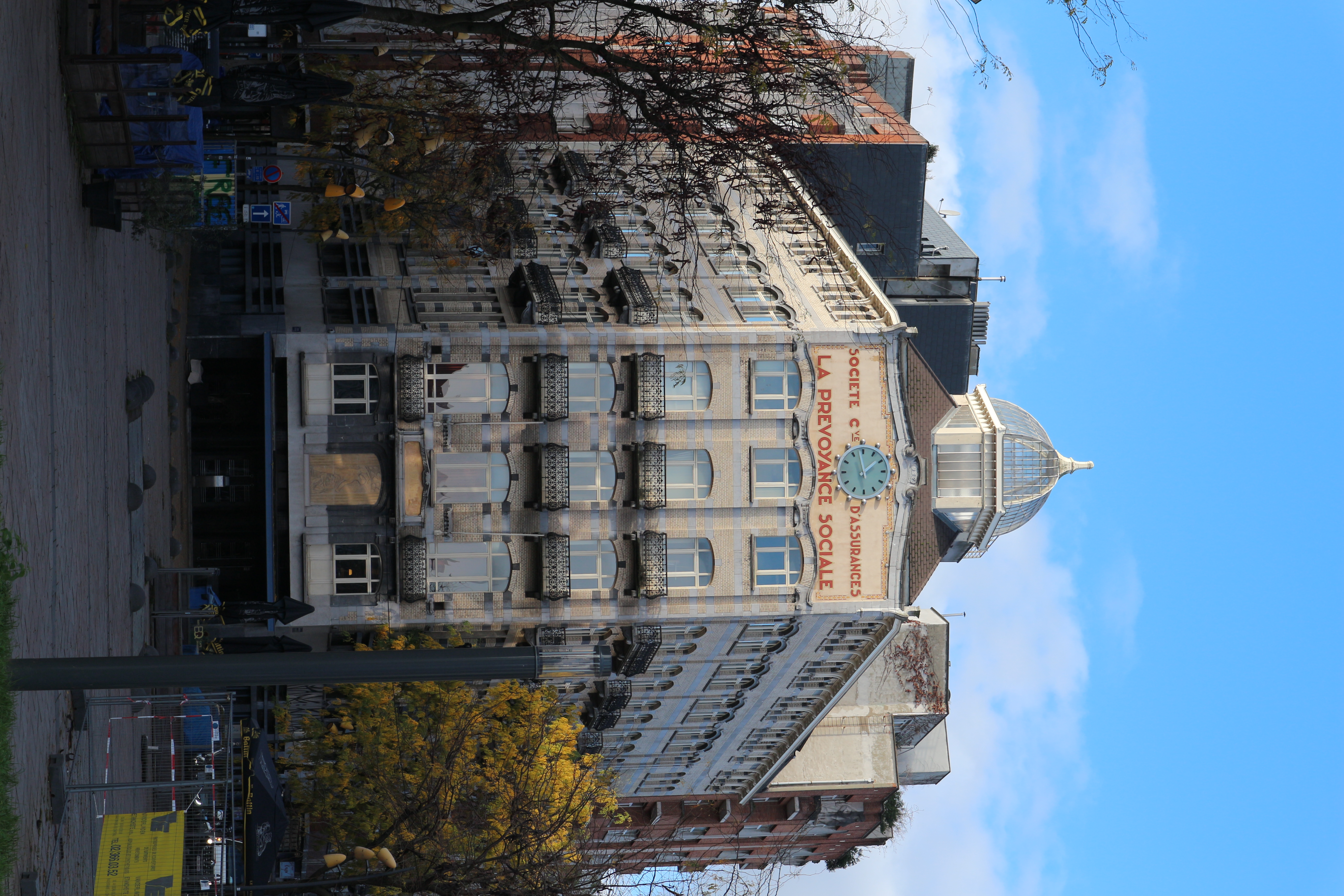 Architecture et mouvements ouvriers