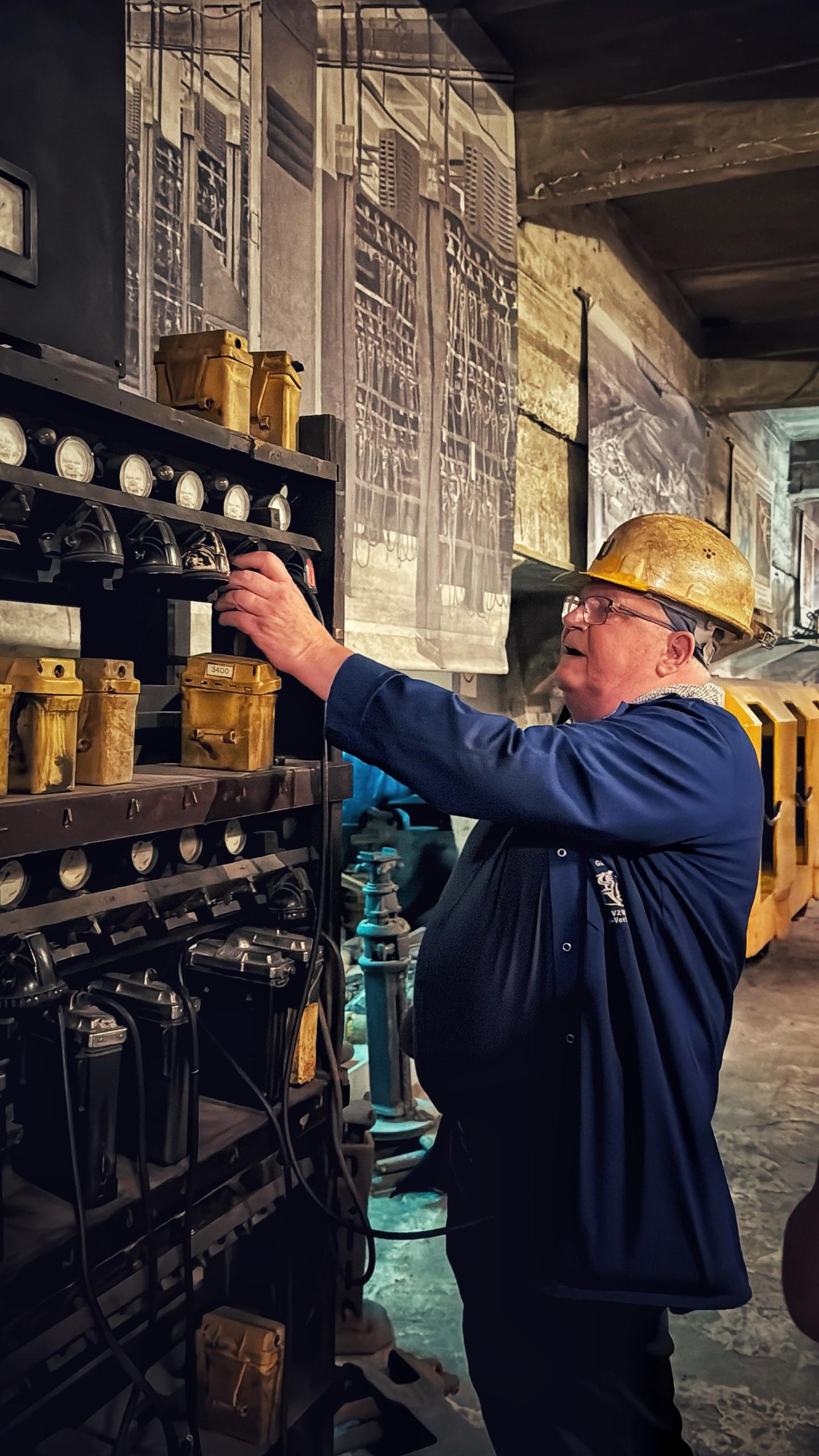 rondleiding in het mijndepot genk