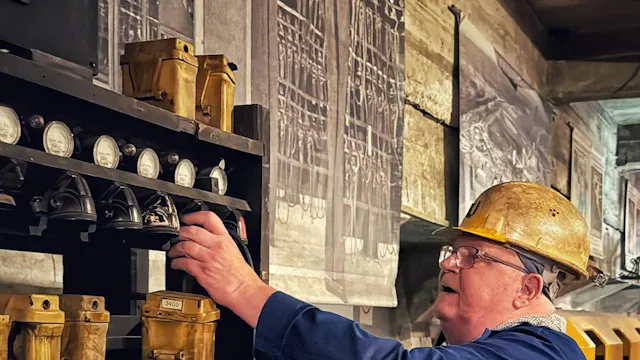 rondleiding in het mijndepot genk