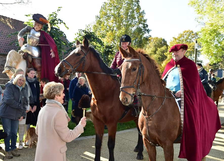 Sinte-Mette dierenzegening en paardenommegang