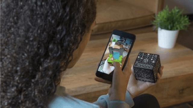 Speelcafé XL: Merge Cubes & Kleuren in zich(t)