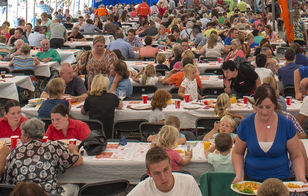 172_Categorie_Eten en drinken -Eetfeest