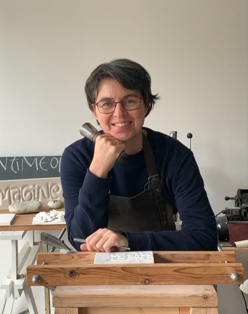 Letterkapper Karen Schouteden / Zin in steen