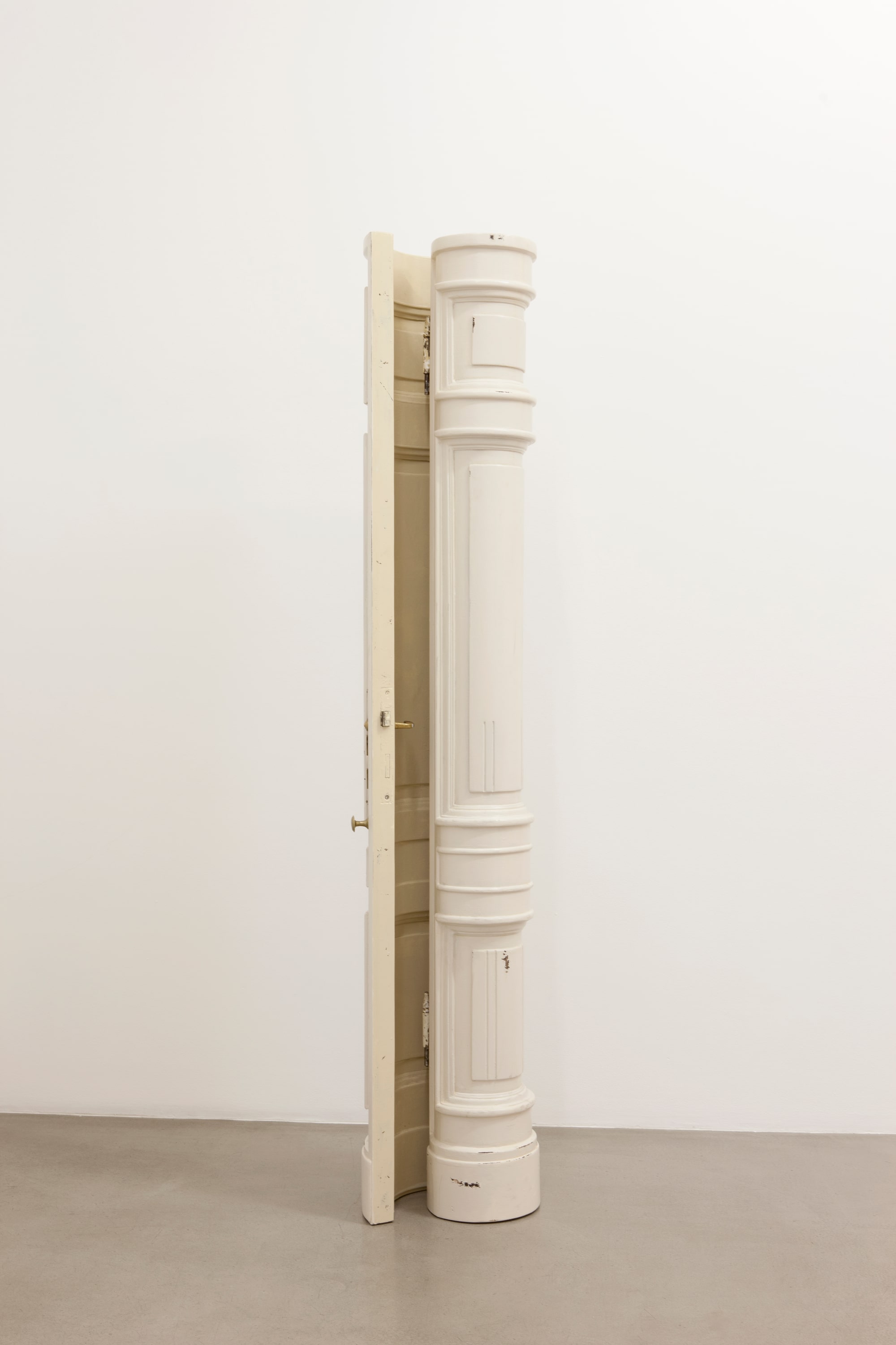 ‘Eadem Mutata Resurgo’, Alicja Kwade, 2014, foto: Fabrice Seixas © Alicja Kwade, courtesy van de kunstenaar