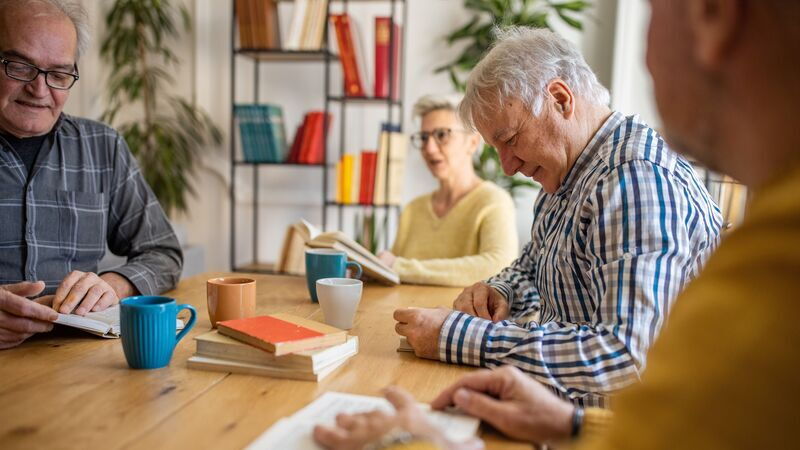 Samen over boeken babbelen.jpg