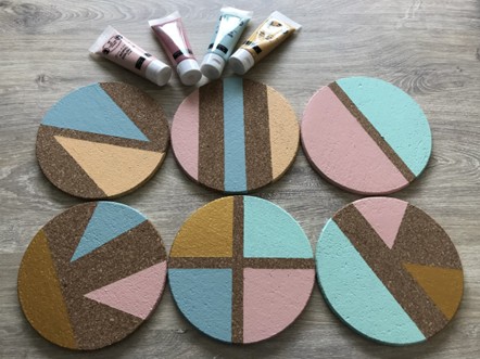 Kurken onderzetters versieren