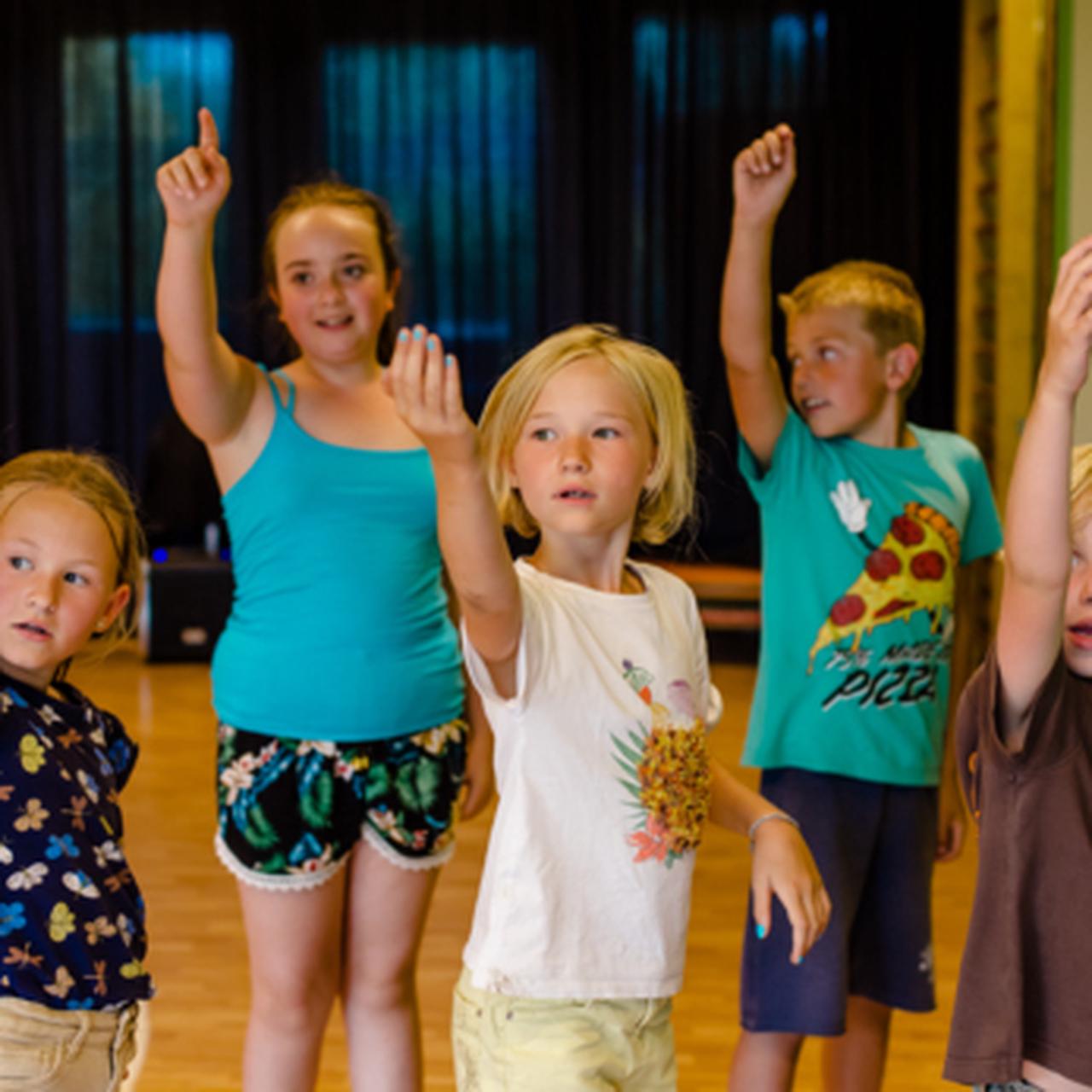 Theater: Cosmo en Sterre Op Ruimtereis