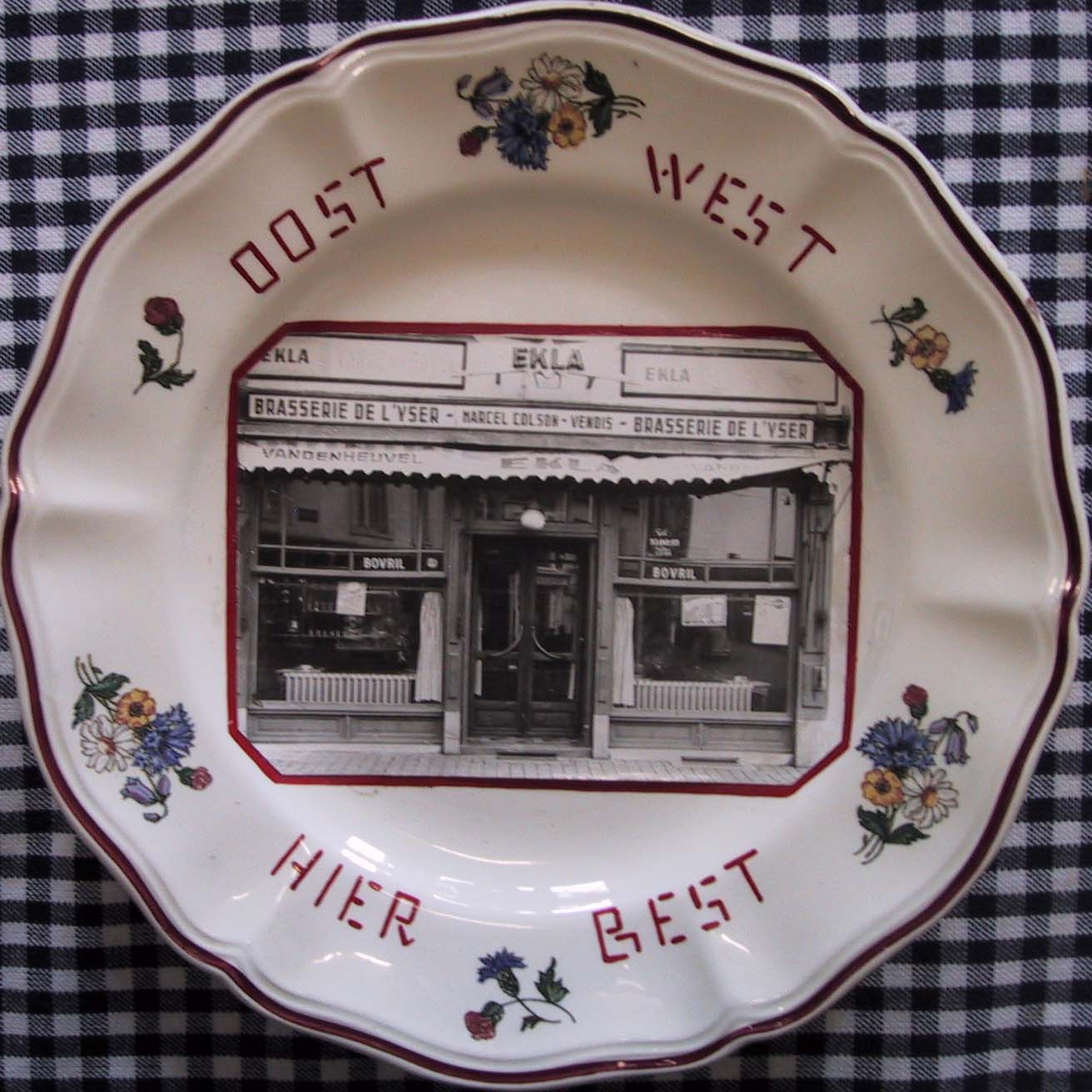 Oost west thuis best in café Yser