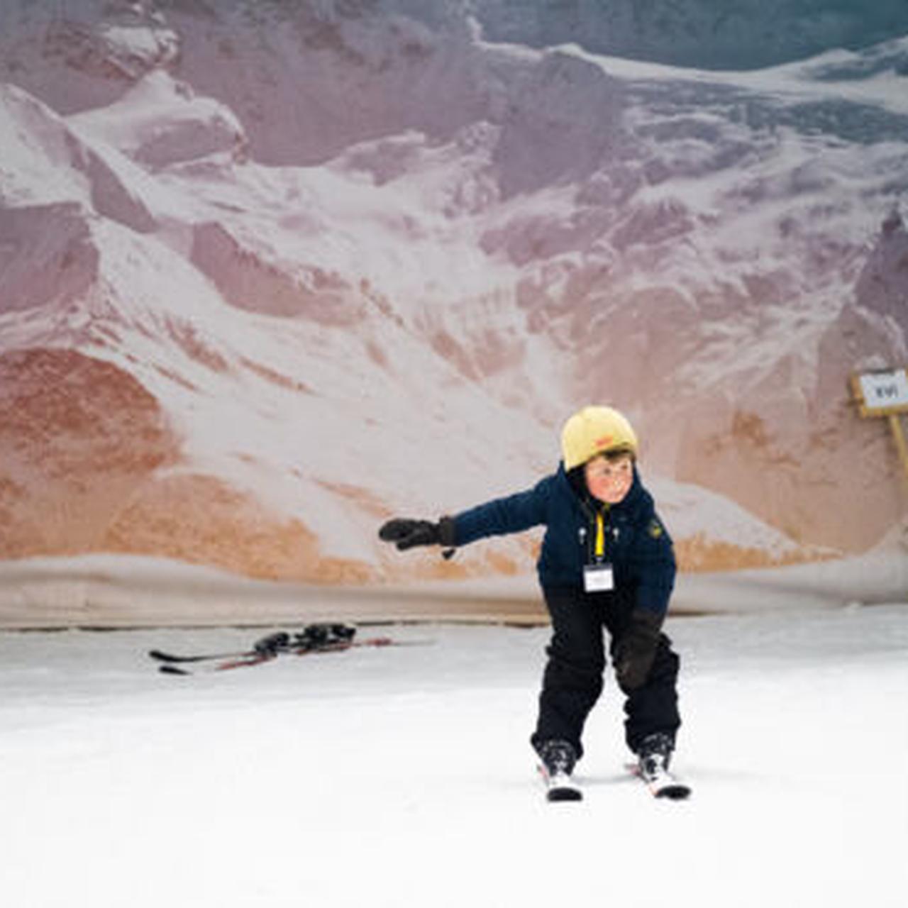 Indoor snowboard in SnowWorld Antwerpen