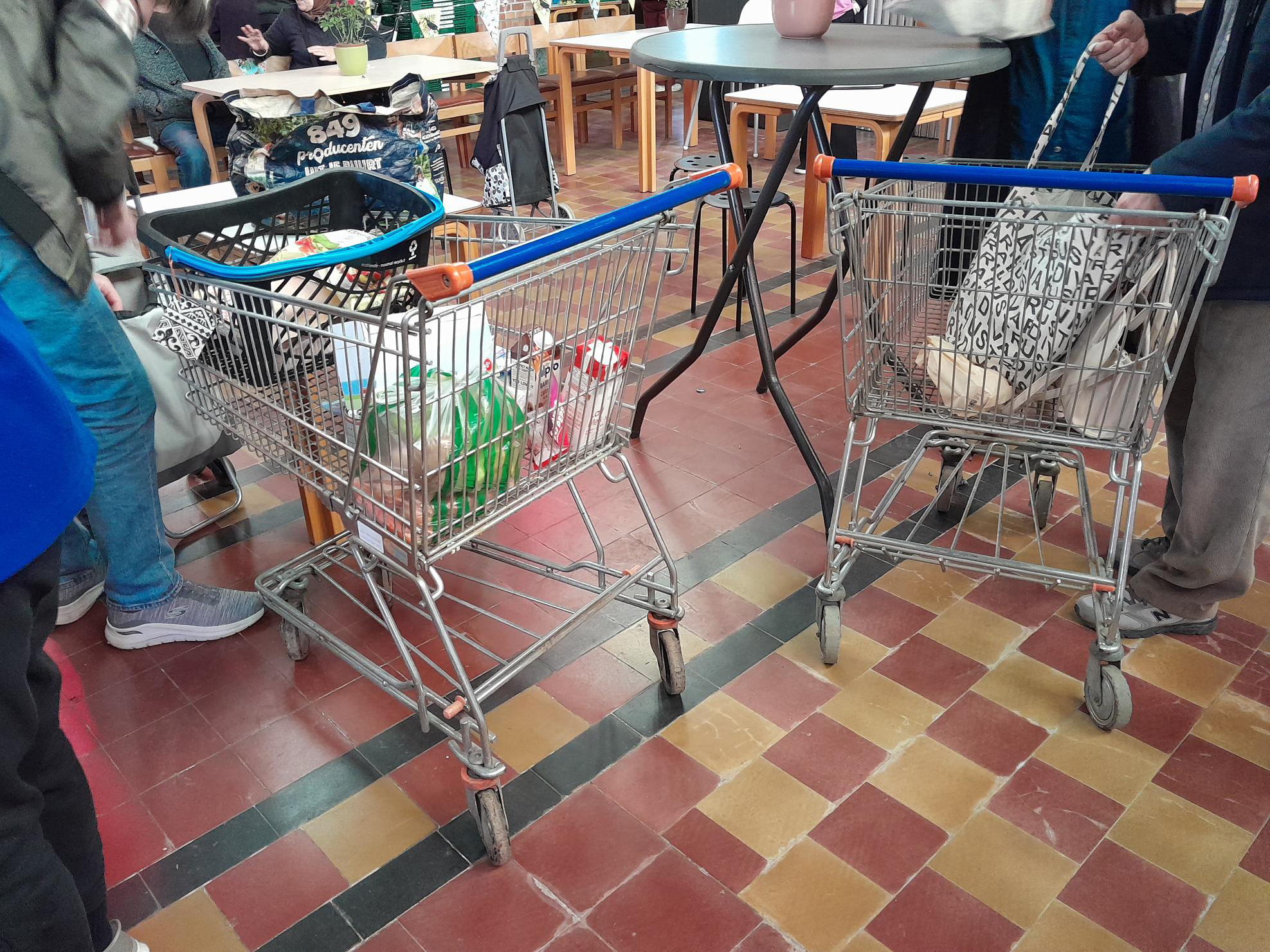 In de Buurt vzw Mortsel_winkelkarren