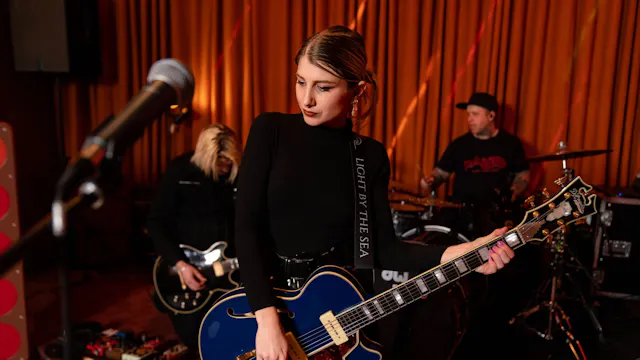 THE CRANBERRIES by Light By The Sea - (support: BLEND)