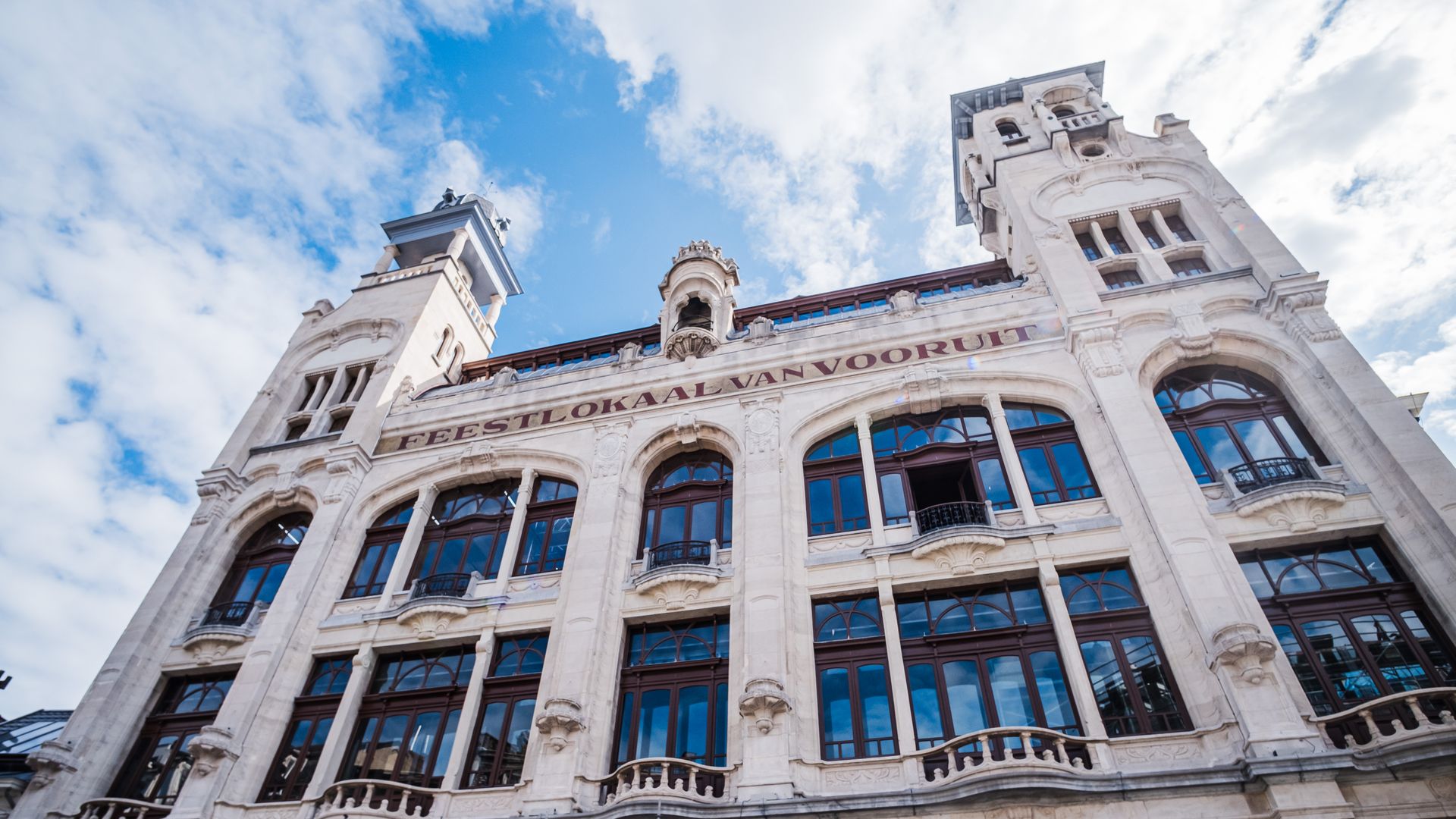 Open House op zondag - We gooien de deuren wagenwijd open