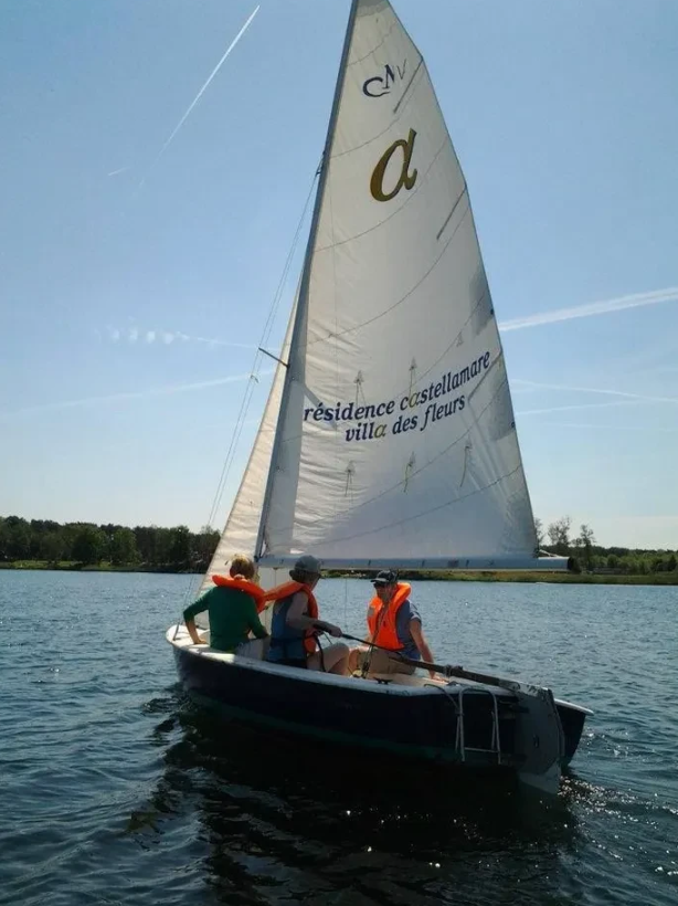 Zeilinitiatie in meermansboot
