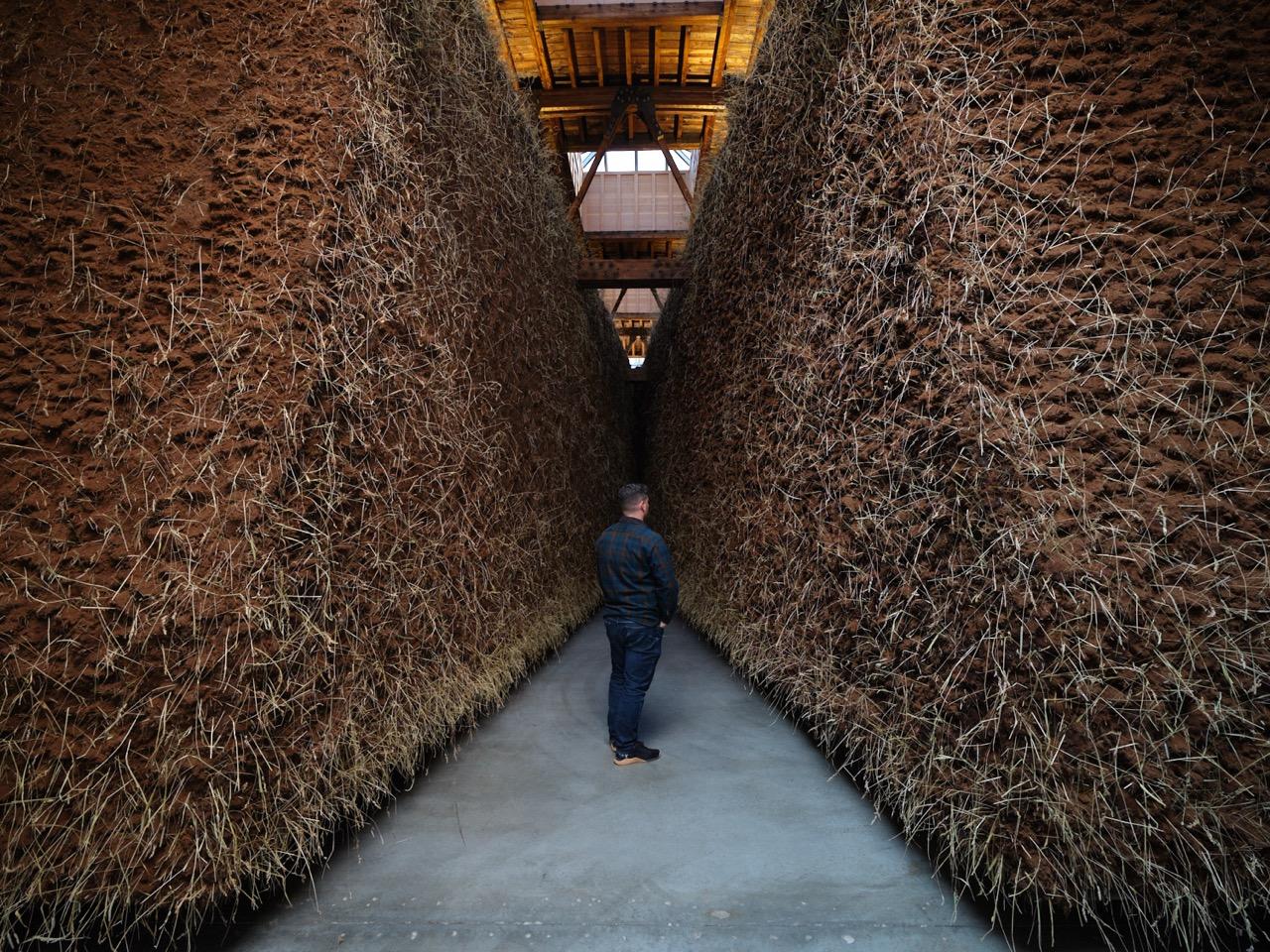 Delcy Morelos. Bozar Monumental