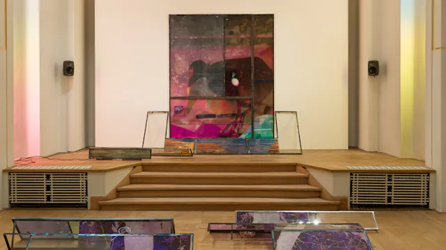 Through the eyes, met Laura Herman