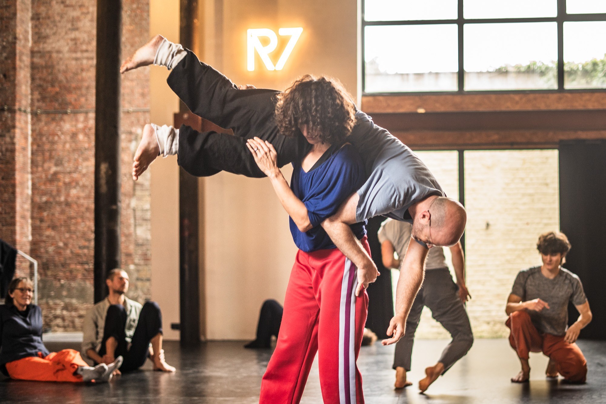 CONTACT IMPROVISATION IMMERSION: taking space