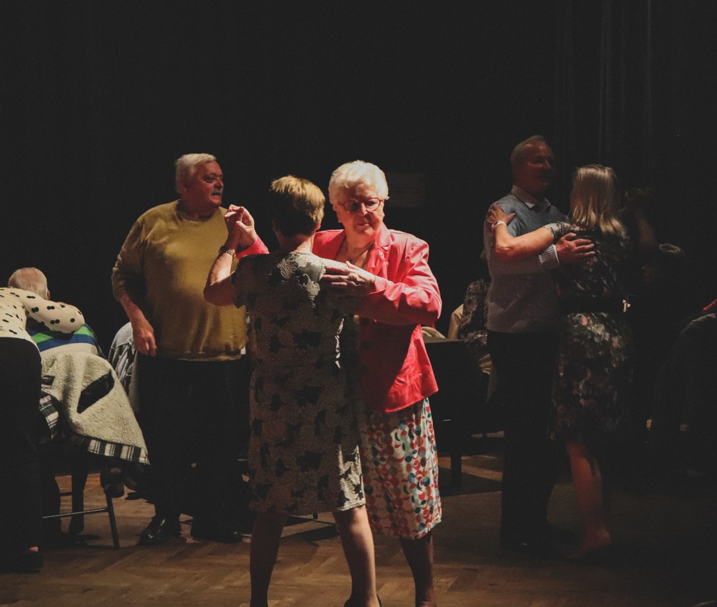 T-DANSANT MET DJ RADIO MINERVA