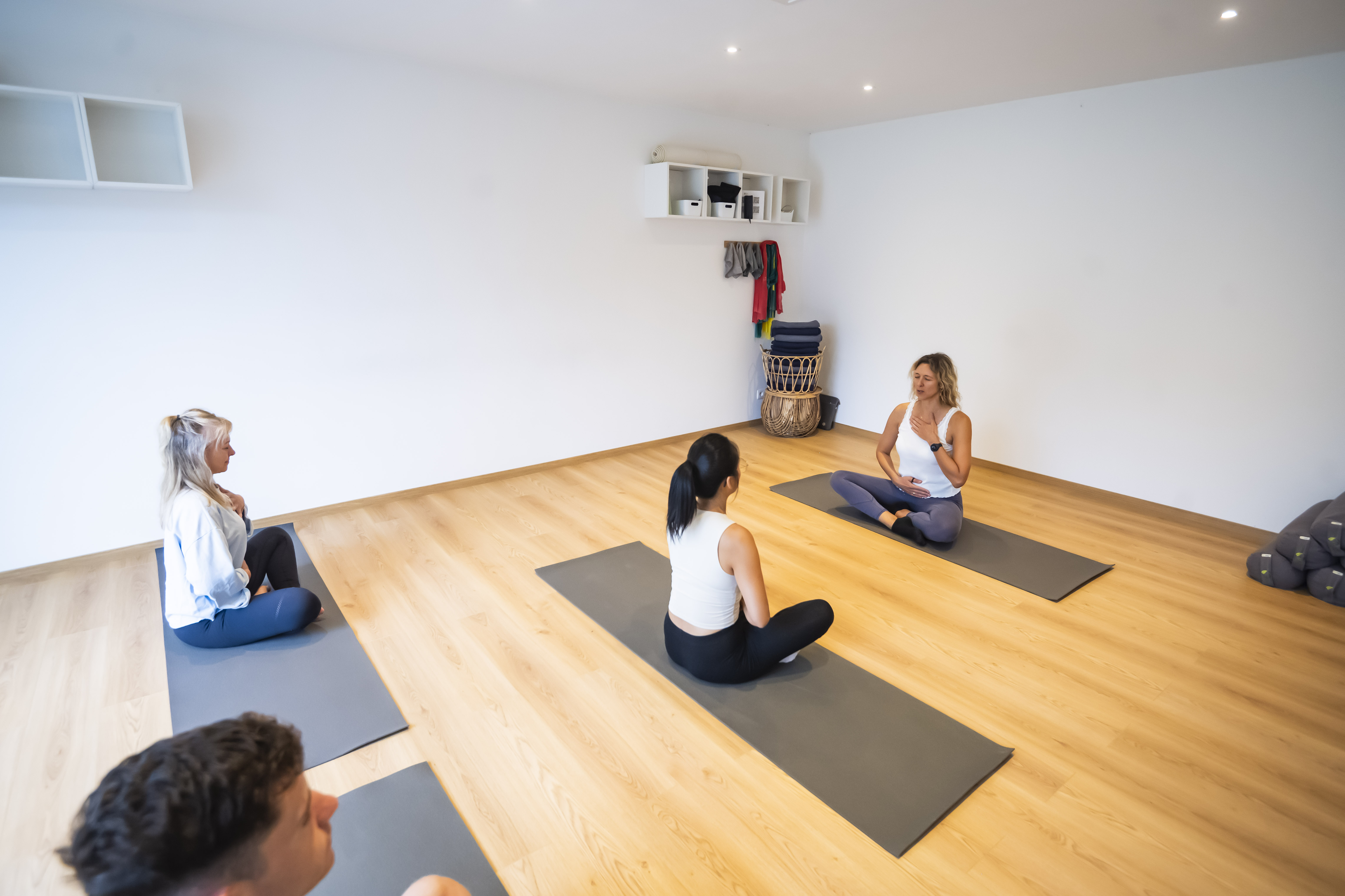 Yin yoga bij groepspraktijk Adfysio in Kessel-Lo